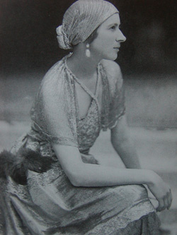 PaulPoiret_modelloLinzeler_1919